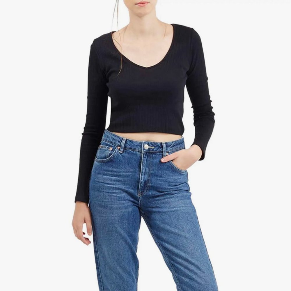 Topshop V-Neck Crop Sweater (Black)